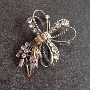 Vintage 40's Deco Sterling brooch by Carl Art
